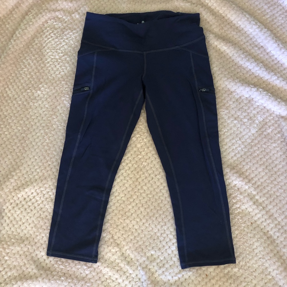 Dark blue Athleta capris